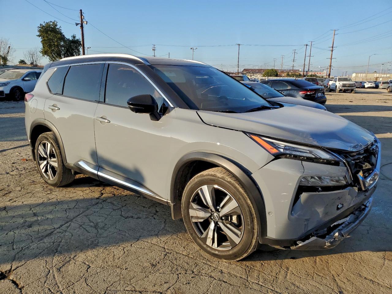 2023 Nissan Rogue Sl - Image 4