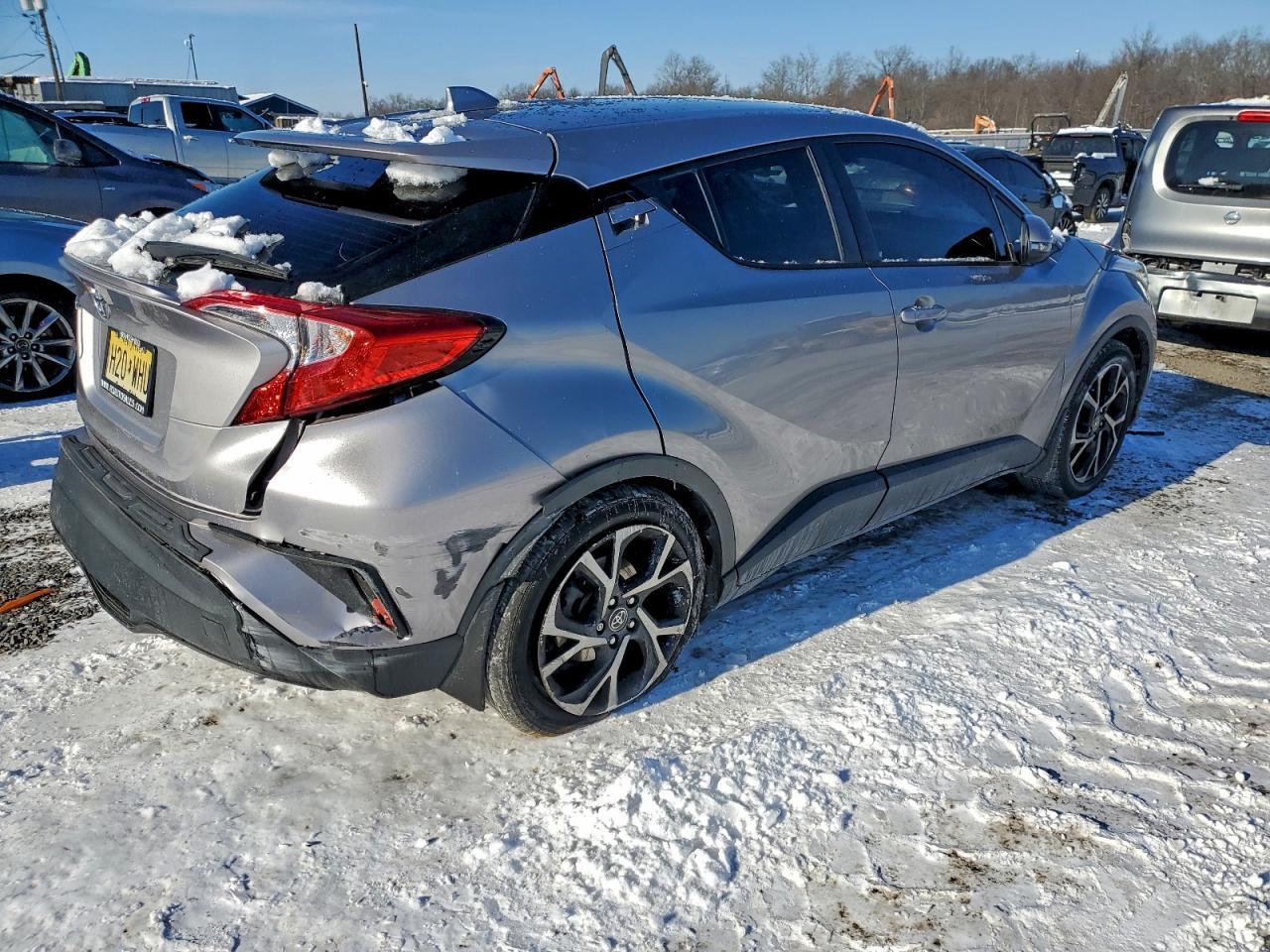 2020 Toyota C-Hr Xle - Image 3