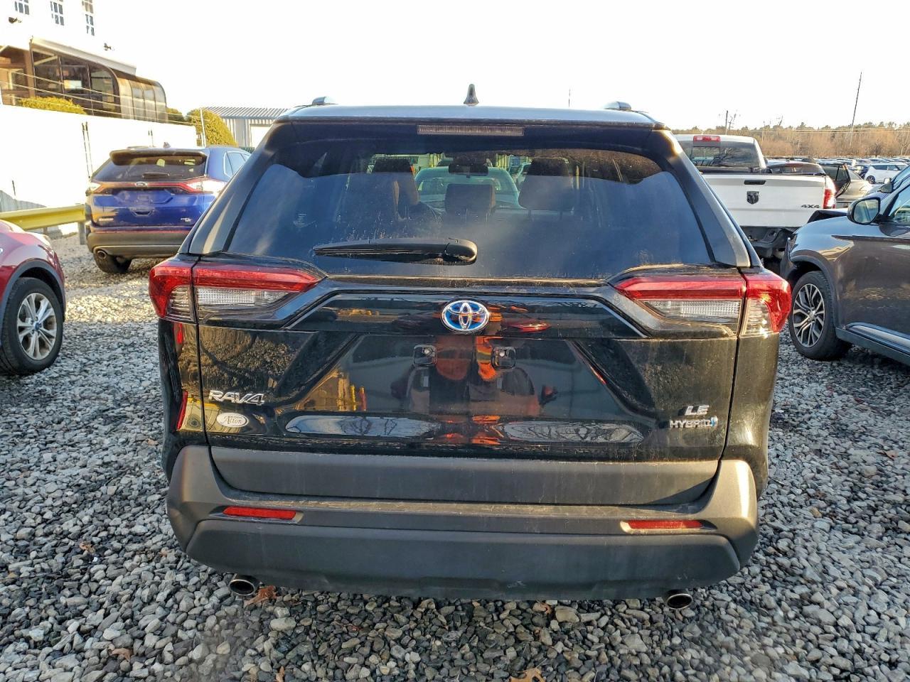 2021 Toyota Rav4 Le - Image 6