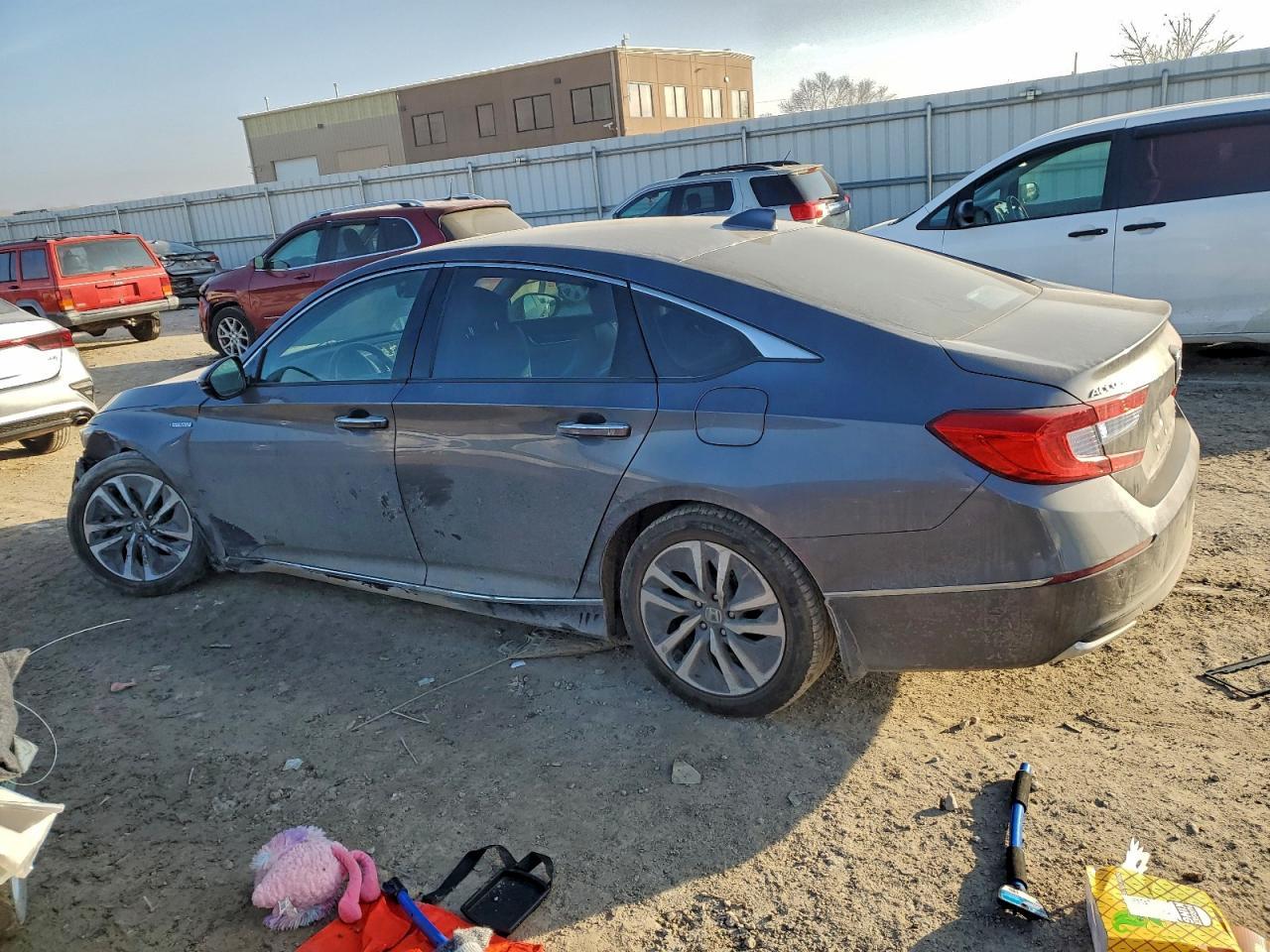2018 Honda Accord Touring Hybrid - Фото 2