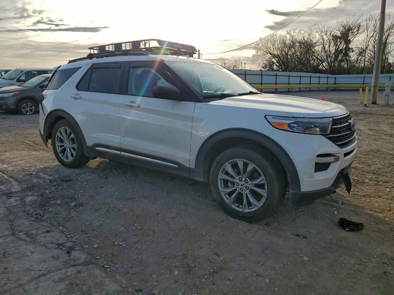 2023 Ford Explorer Xlt - Фото 4