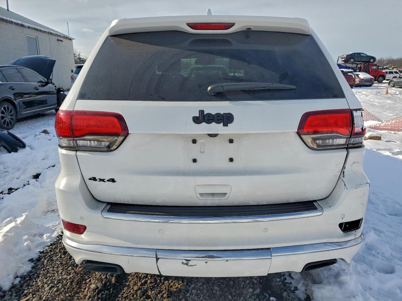 2016 Jeep Grand Cherokee Overland - Image 6