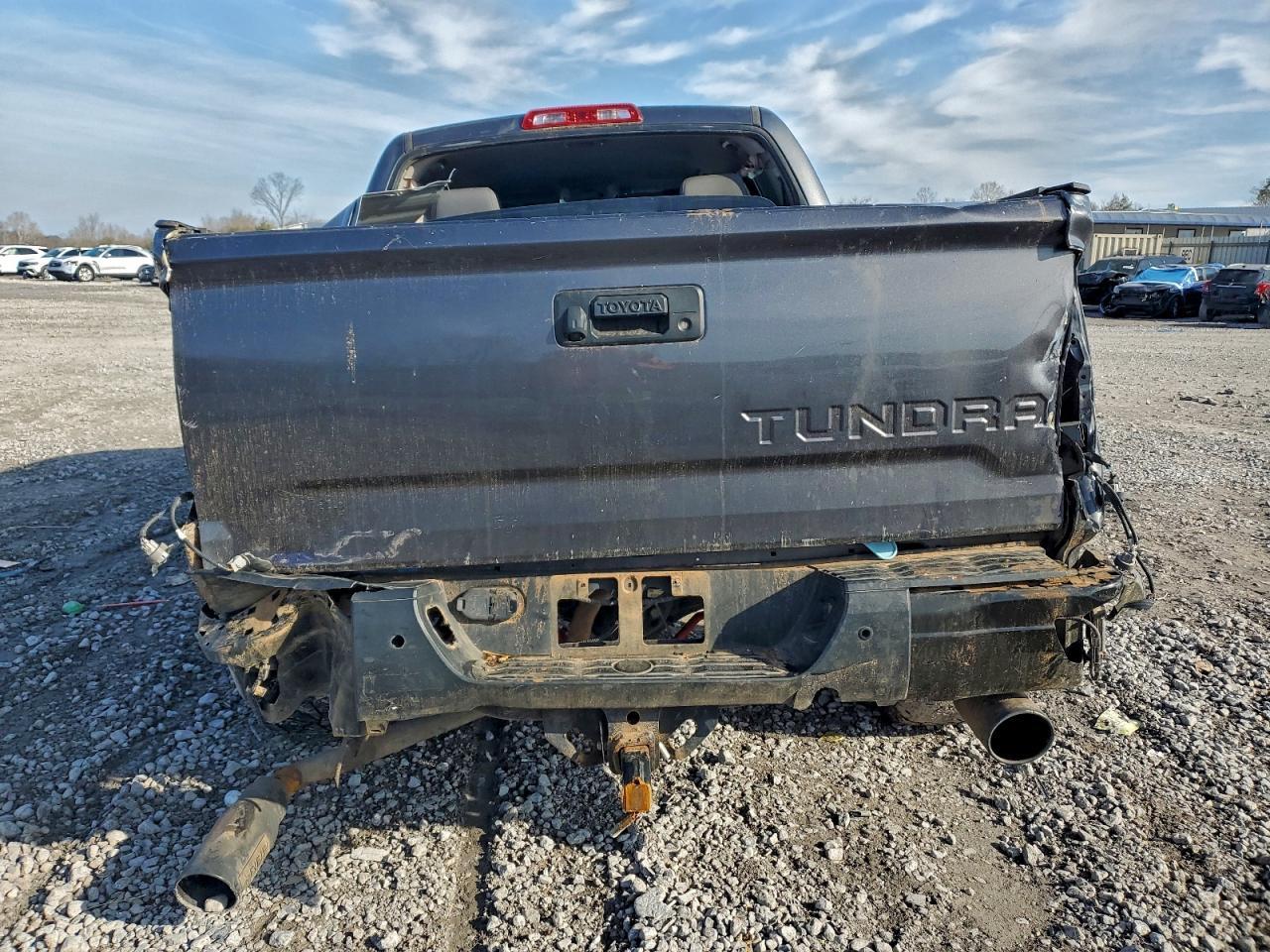 2018 Toyota Tundra Crewmax Sr5 - Image 6