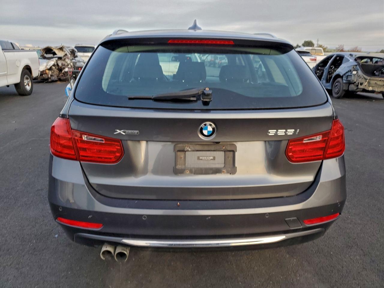 2014 BMW 328 Xi - Image 6