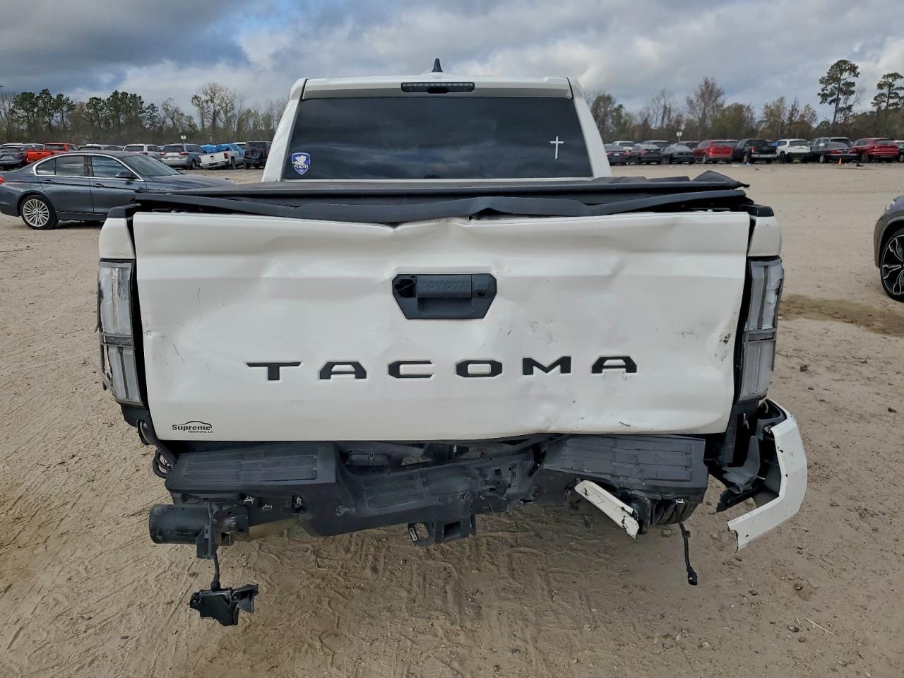 2024 Toyota Tacoma Double Cab - Image 6