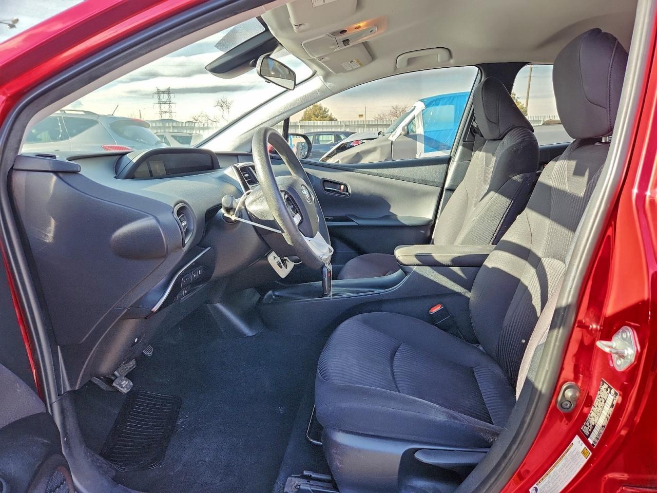 2018 Toyota Prius - Фото 7