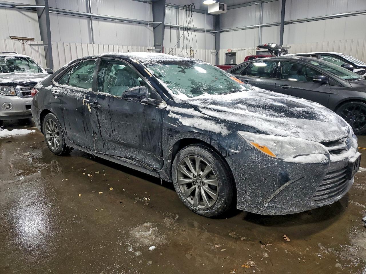 2017 Toyota Camry Hybrid Xle - Фото 4