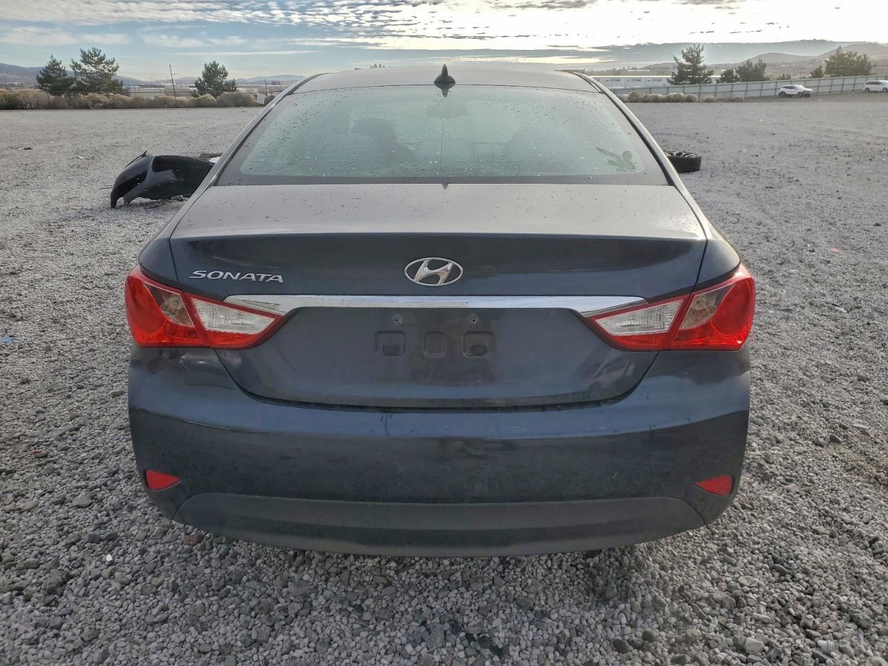 2014 Hyundai Sonata Gls - Image 6