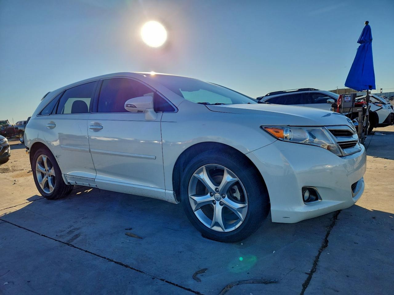 2014 Toyota Venza Le - Image 4