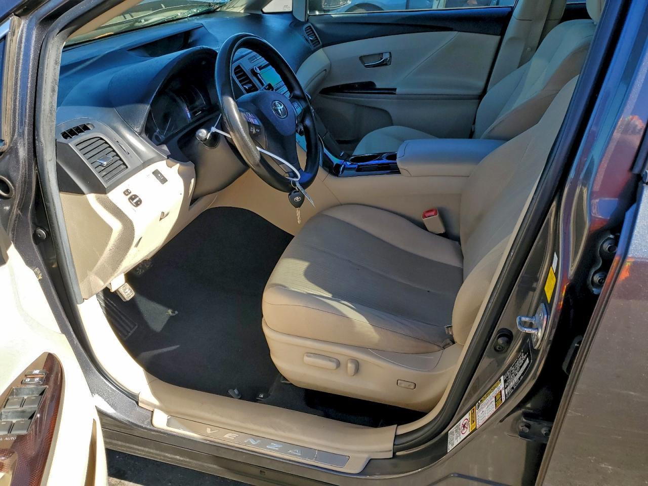 2011 Toyota Venza - Image 7