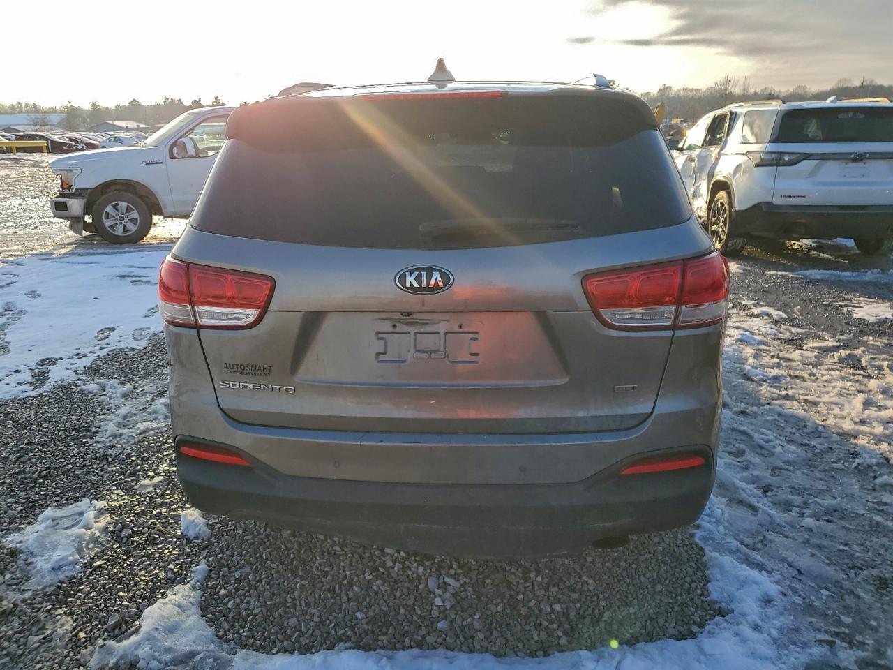 2016 Kia Sorento Lx - Image 6