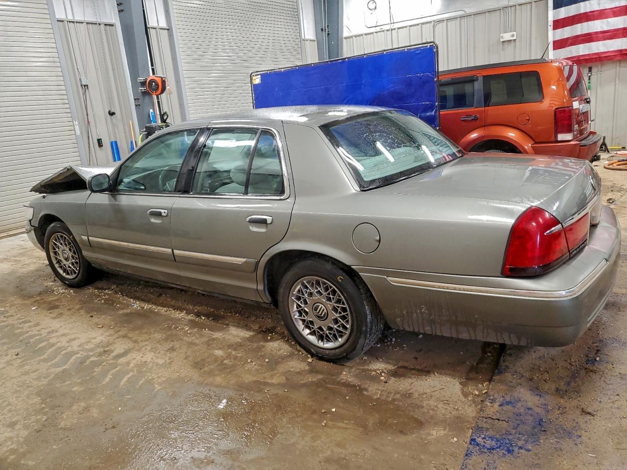 1999 Mercury Grand Marquis Gs - Фото 2