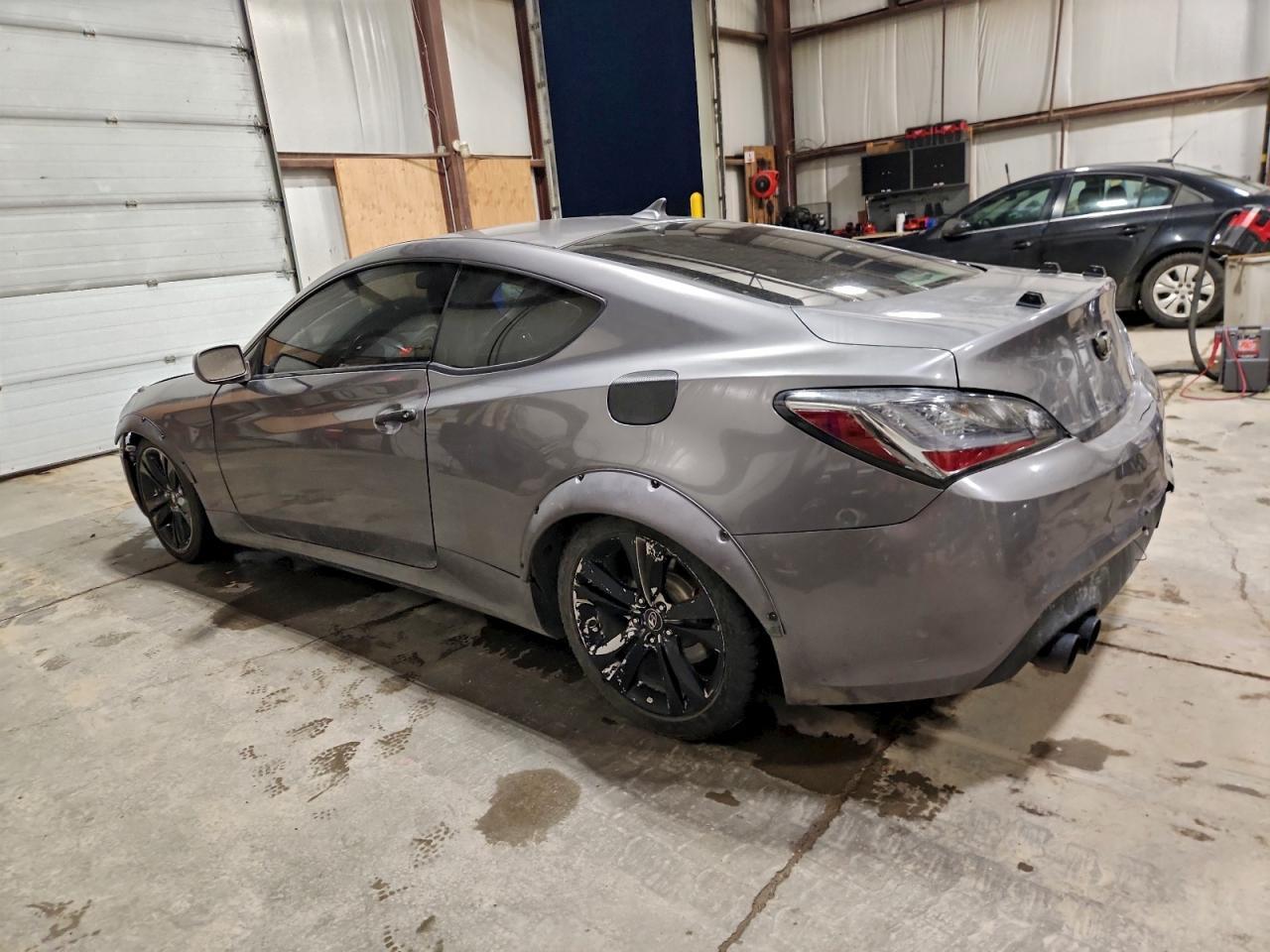 2011 Hyundai Genesis Coupe 2.0T - Фото 2
