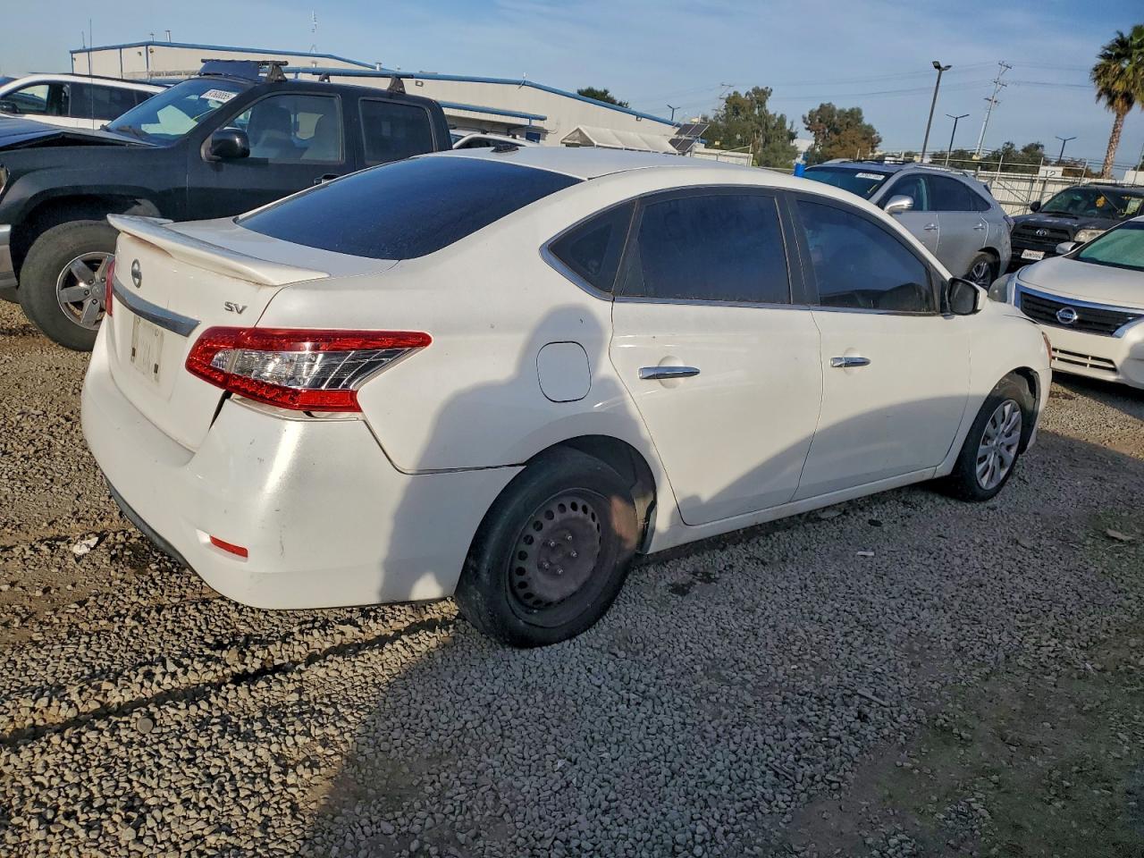 2015 Nissan Sentra S - Фото 3