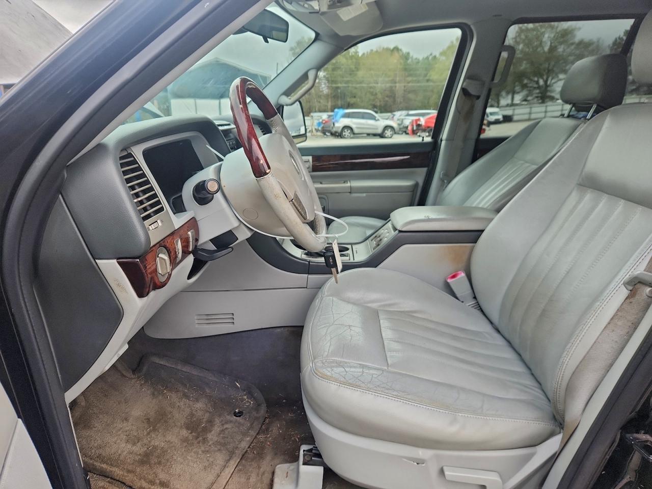 2004 Lincoln Aviator - Фото 7