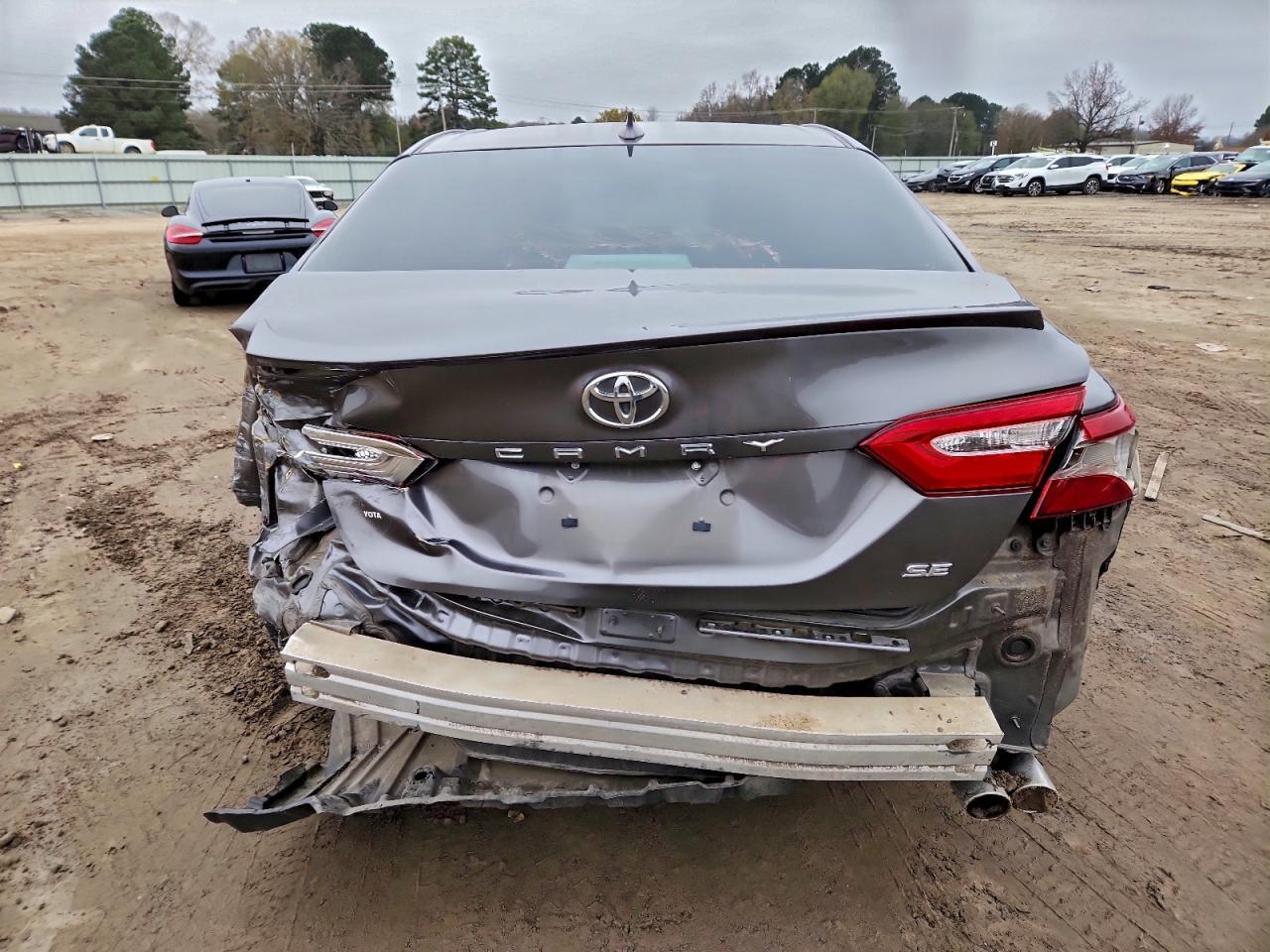 2019 Toyota Camry L - Image 6