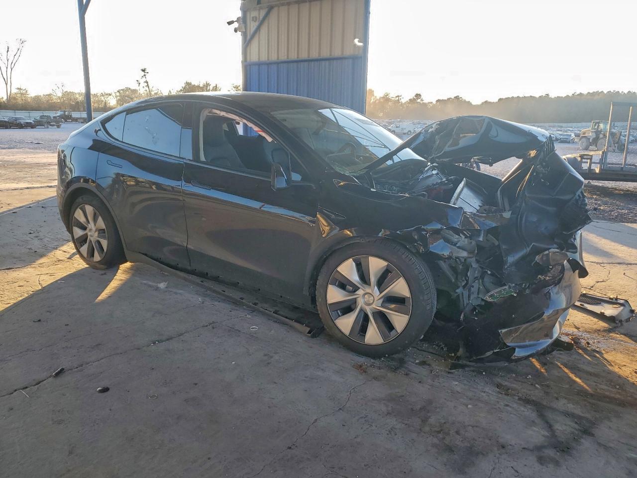 2023 Tesla Model Y - Image 4