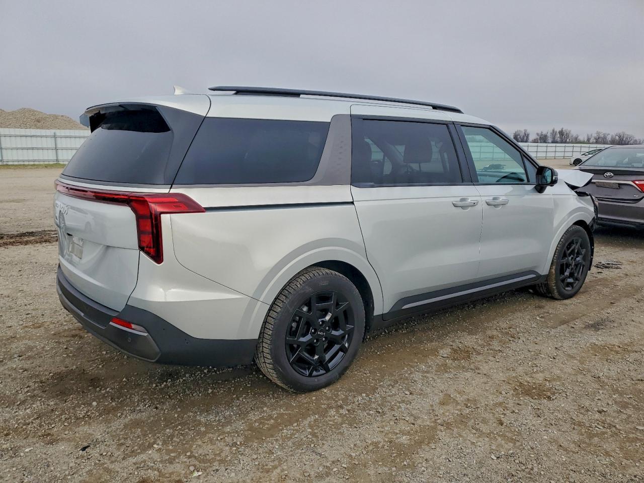 2025 Kia Carnival Sx - Фото 3