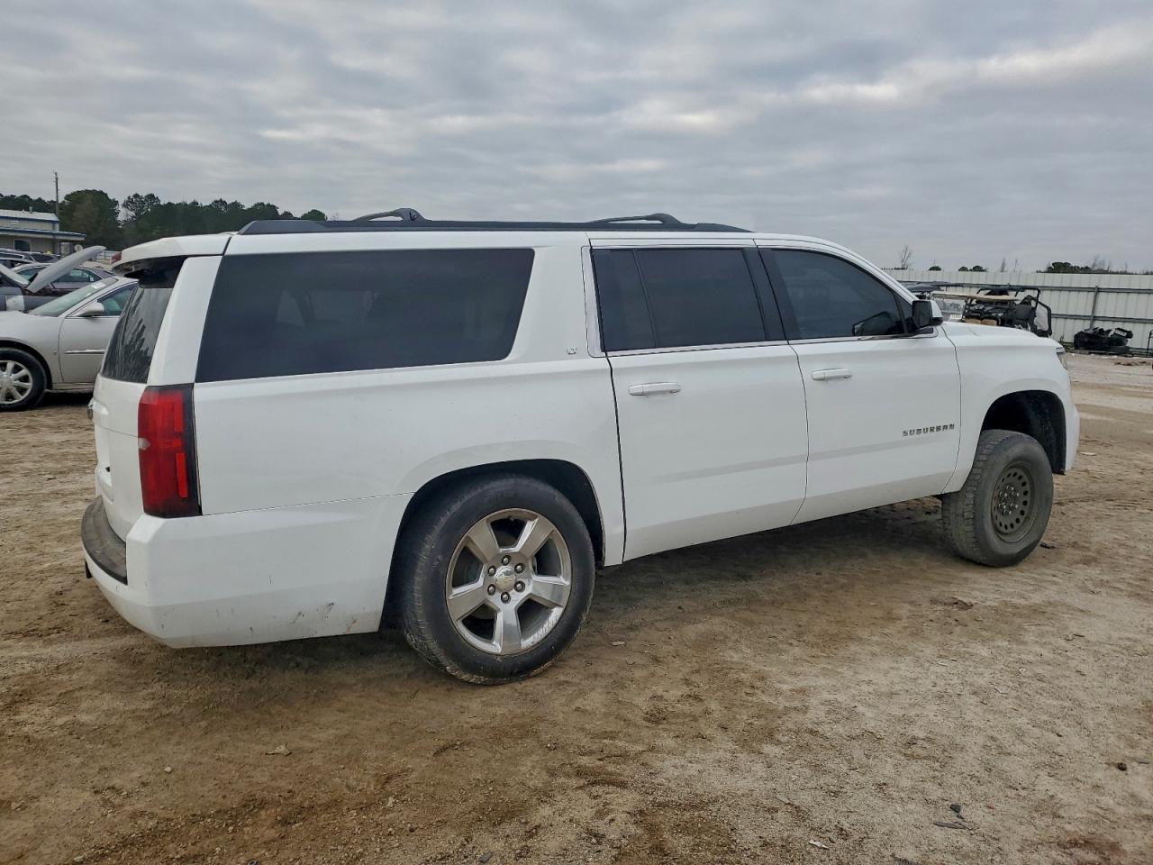 2017 Chevrolet Suburban K1500 Lt - Фото 3