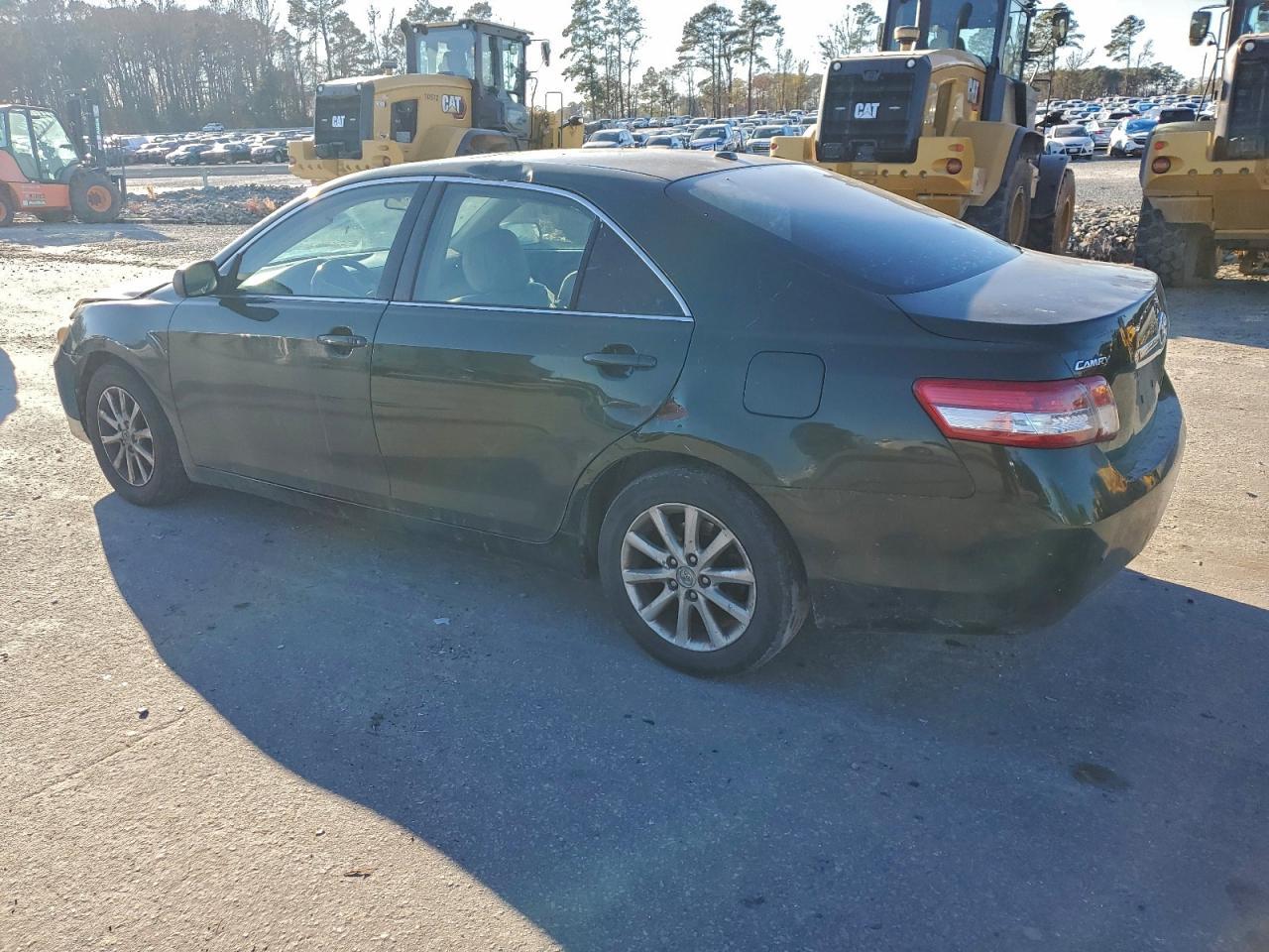 2011 Toyota Camry - Image 2