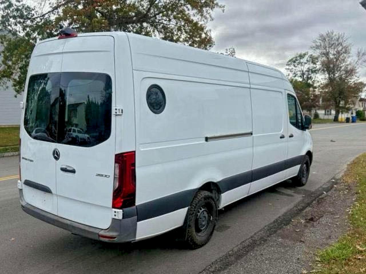 2022 Mercedes-Benz Sprinter 2500 - Фото 4