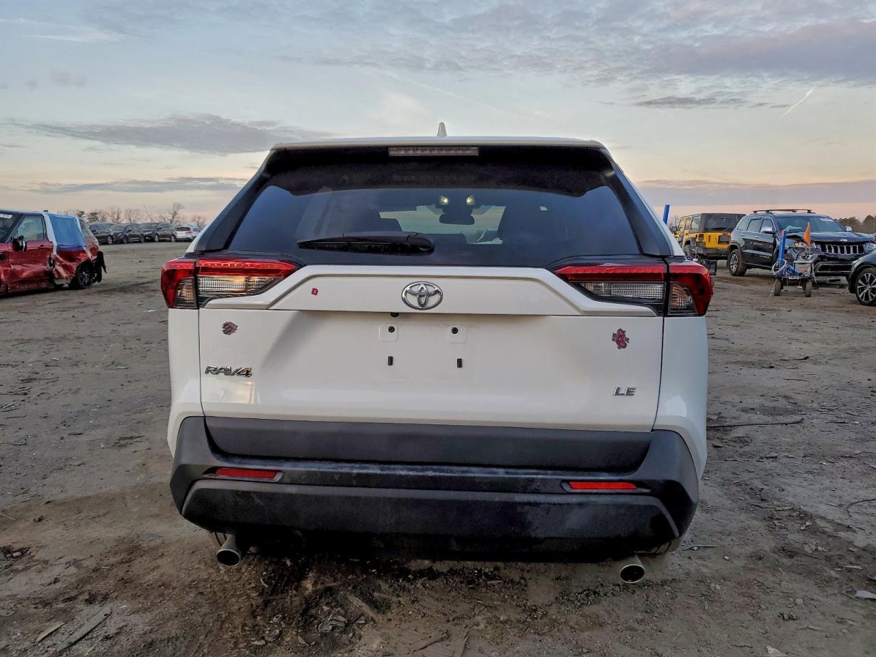 2023 Toyota Rav4 Le - Фото 6