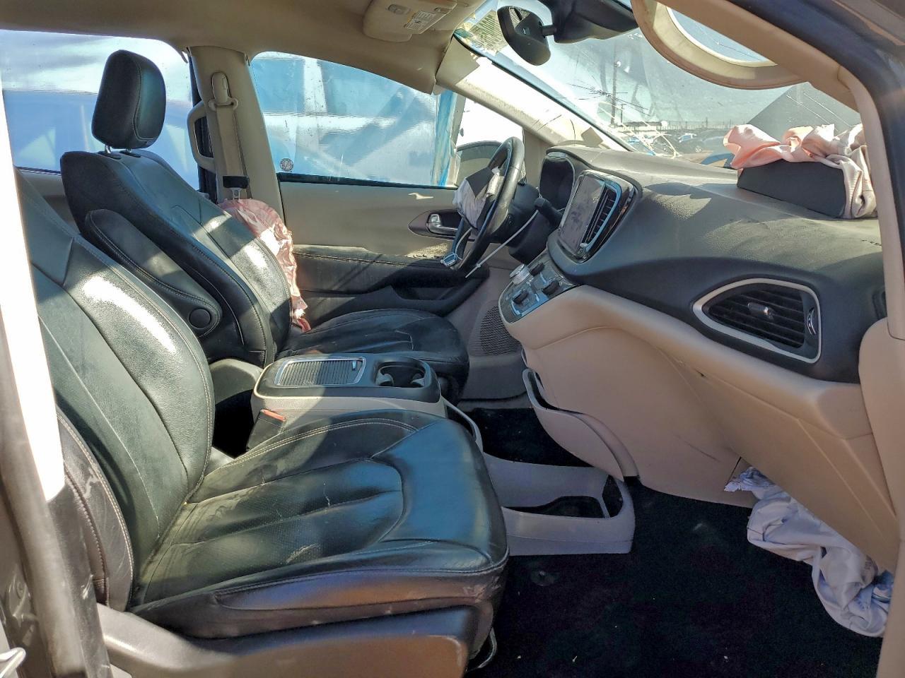 2022 Chrysler Pacifica Touring L - Фото 7