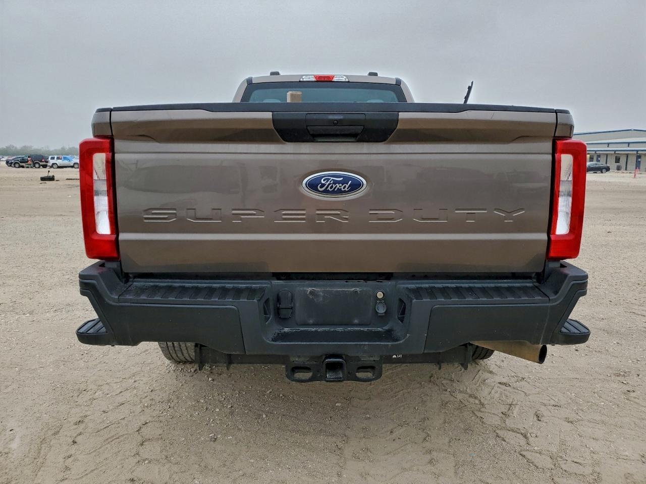 2023 Ford F350 Xl Rwd 6.8L V-8 Long Box - Image 6