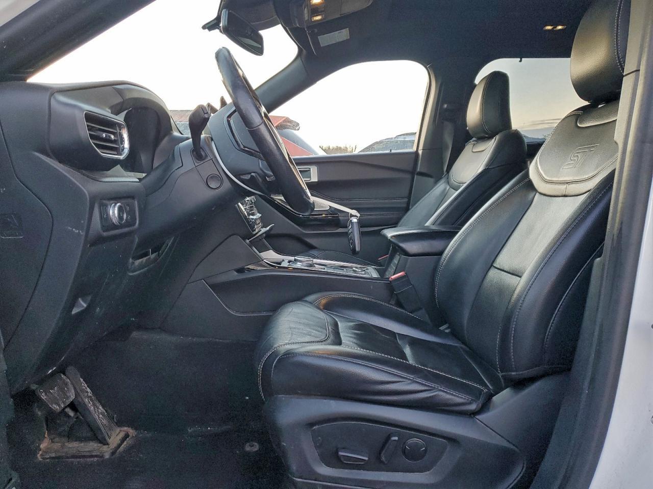 2022 Ford Explorer St - Фото 7