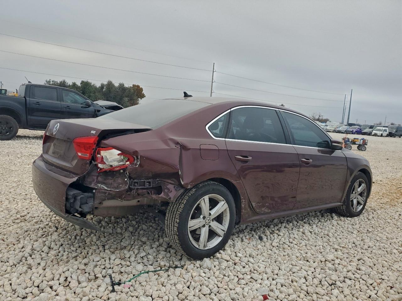 2013 Volkswagen Passat Se - Image 3