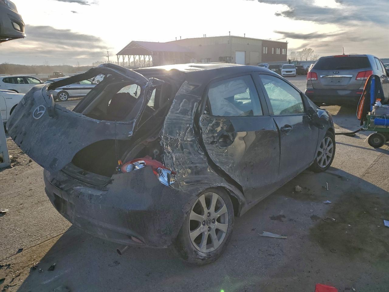 2013 Mazda Mazda2 - Image 3