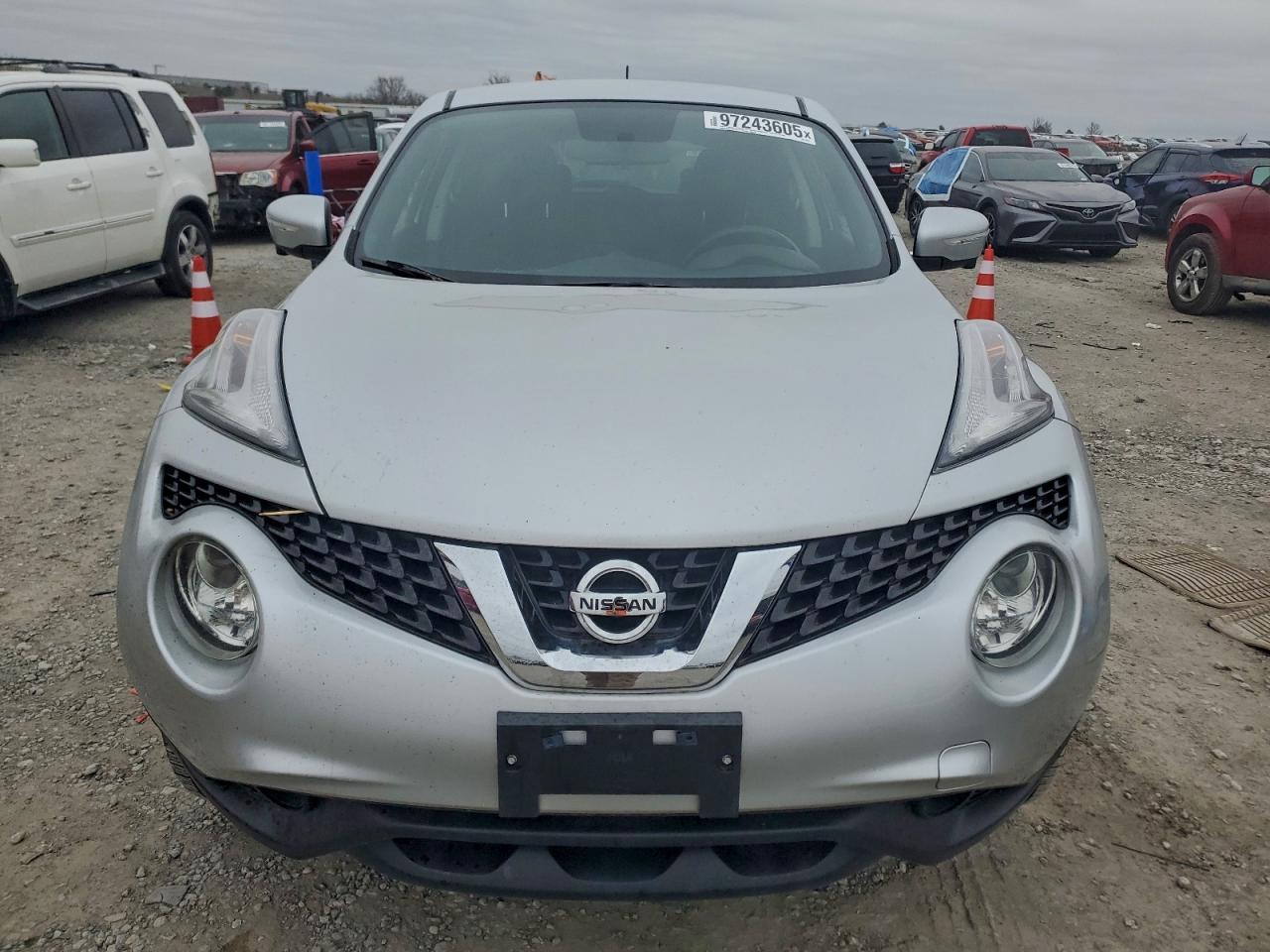 2015 Nissan Juke S - Фото 5