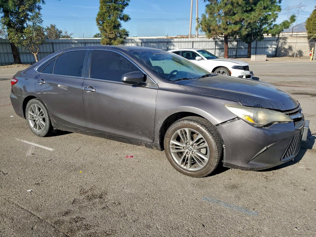 2016 Toyota Camry Le - Фото 4