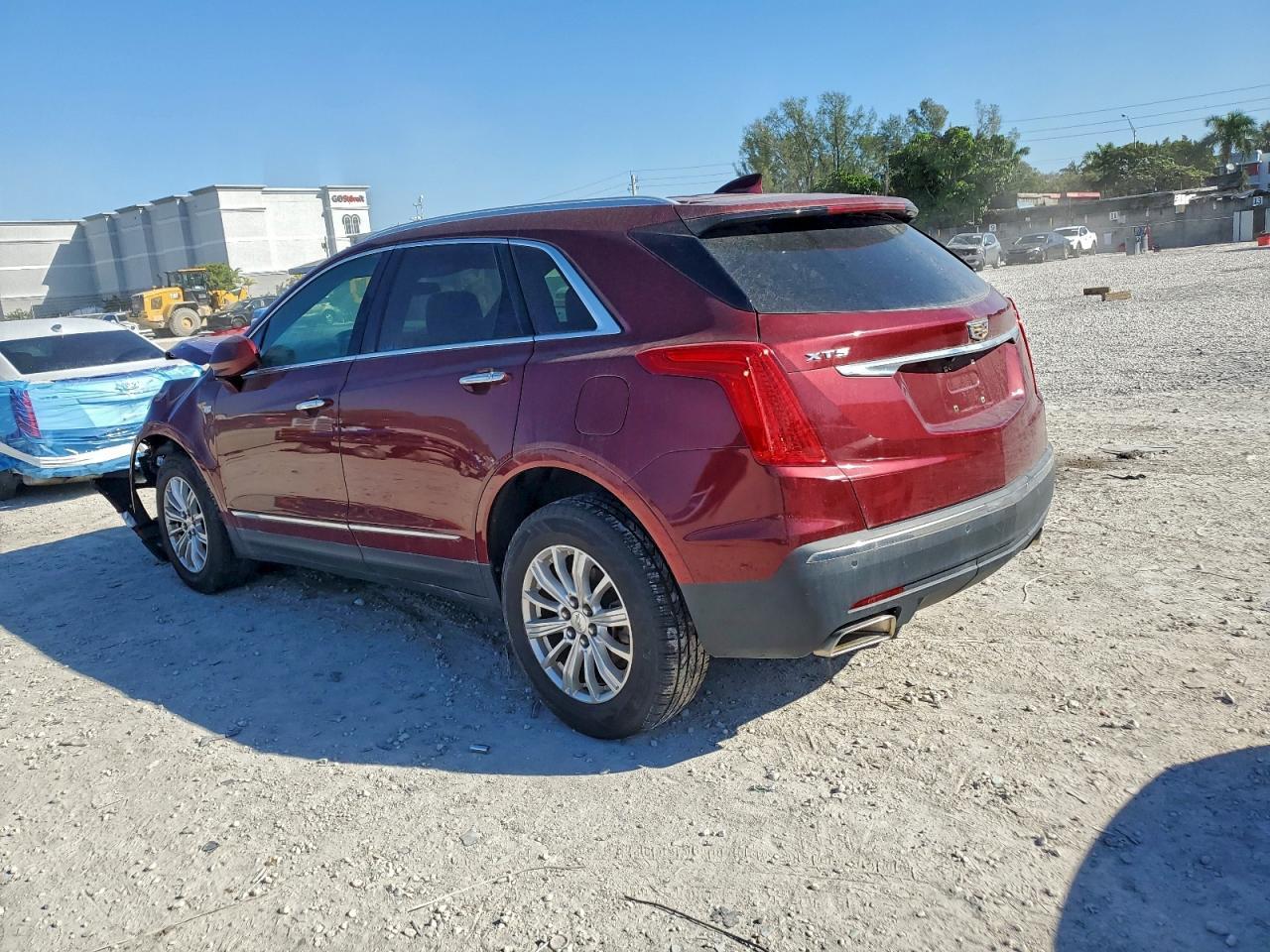 2017 Cadillac Xt5 - Image 2