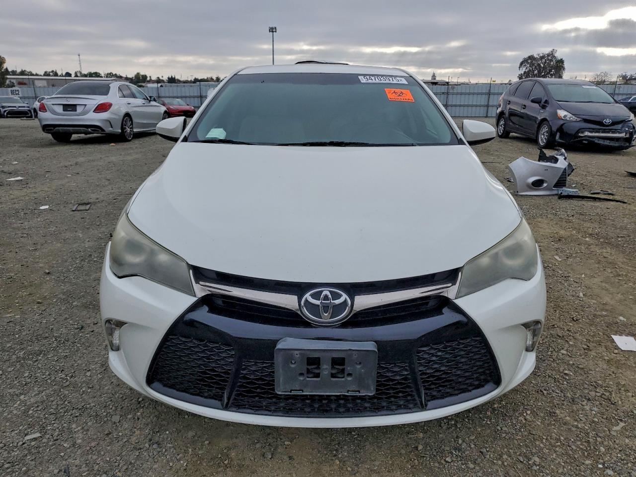 2015 Toyota Camry Le - Фото 5