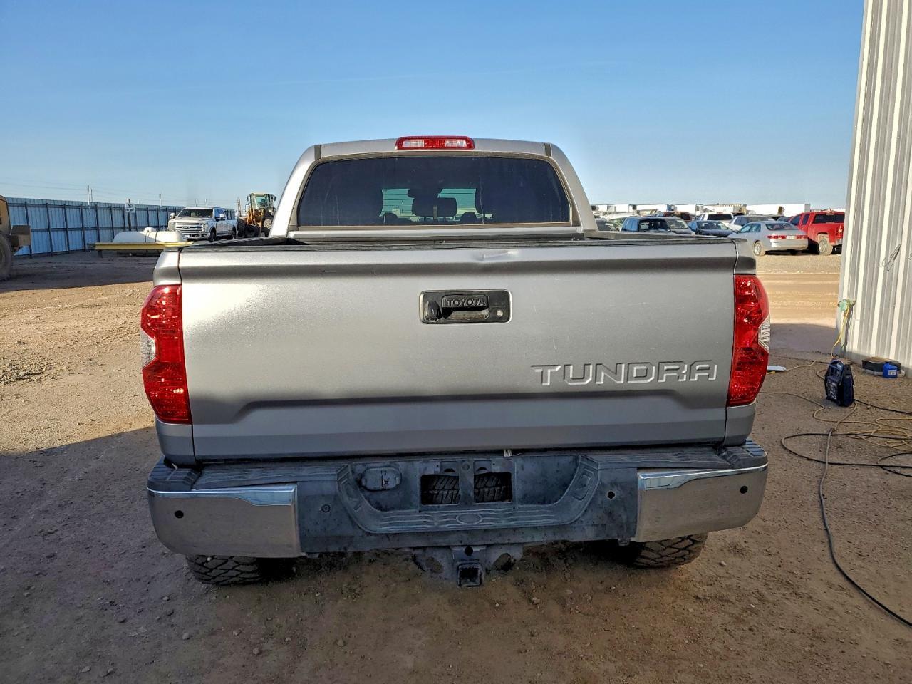 2018 Toyota Tundra Crewmax Sr5 - Image 6