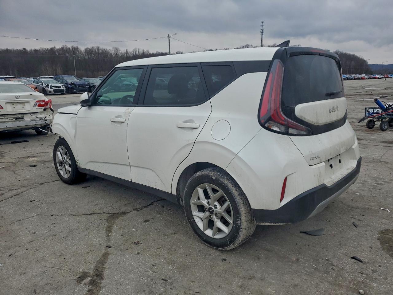 2023 Kia Soul Lx - Image 2