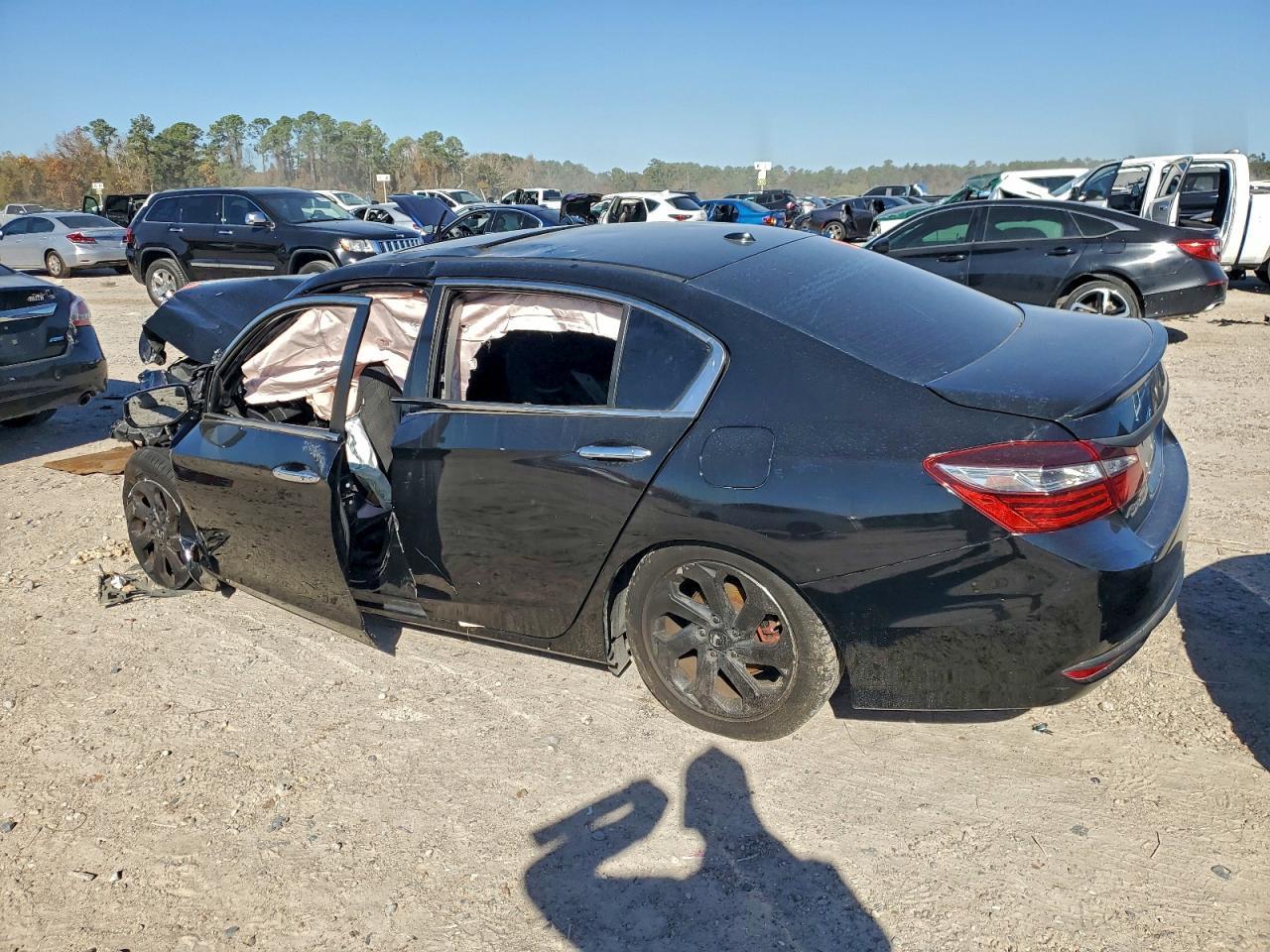 2017 Honda Accord Ex - Фото 2