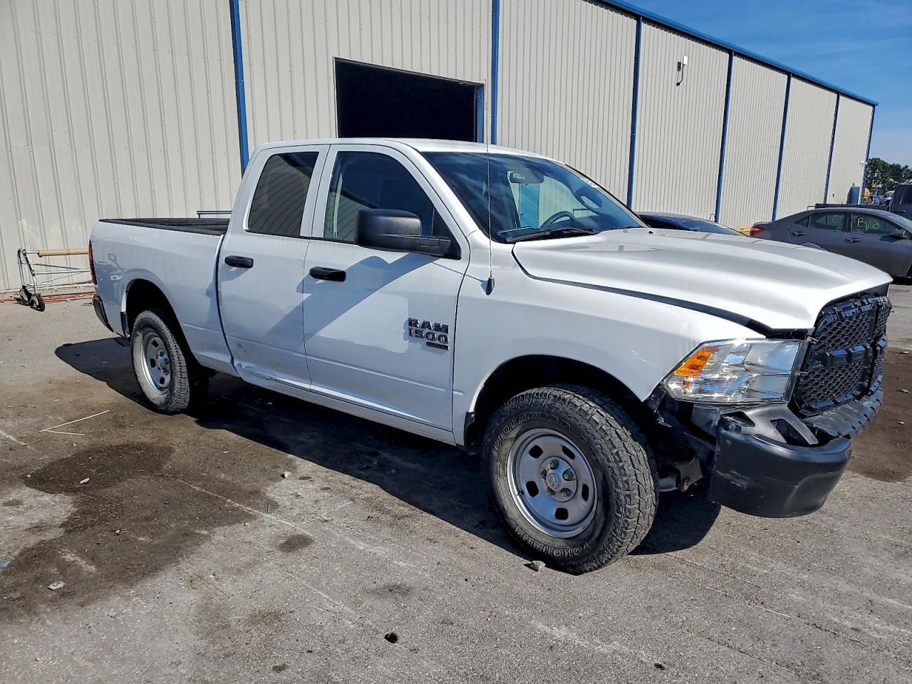 2023 Ram 1500 Classic Tradesman - Фото 4