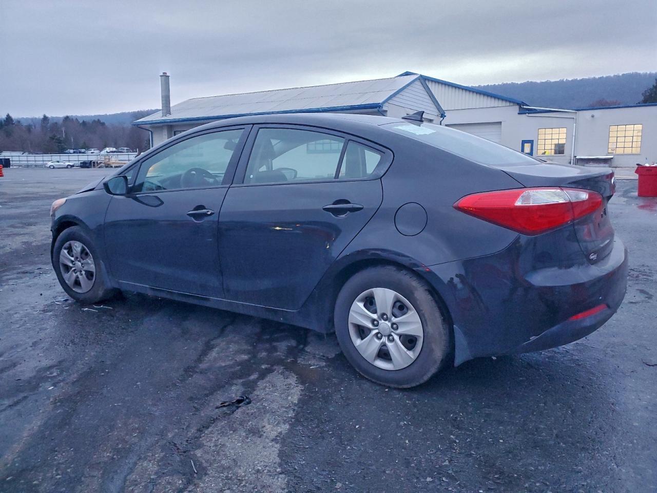 2015 Kia Forte Lx - Image 2