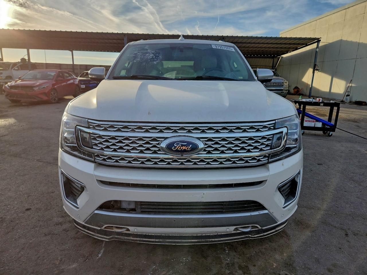 2018 Ford Expedition Max Platinum - Image 5