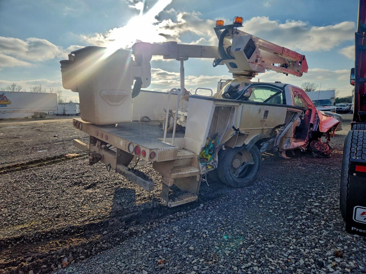 2024 Ford F550 Super Duty - Фото 3