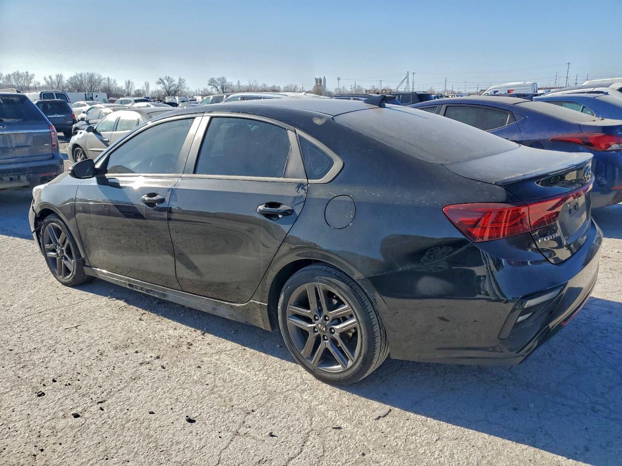 2021 Kia Forte - Фото 2