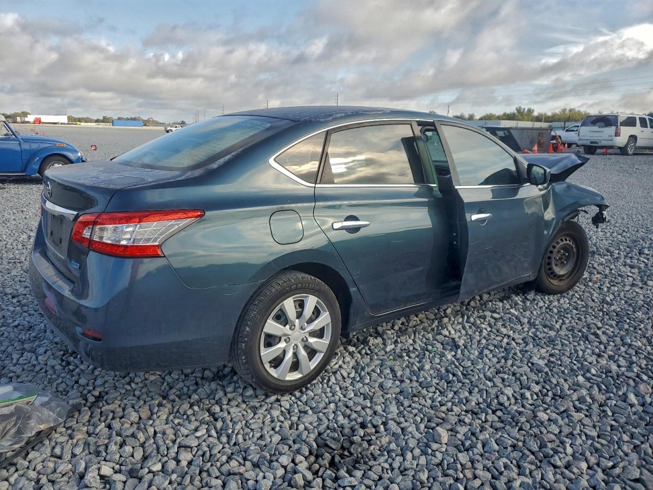 2014 Nissan Sentra S - Фото 3