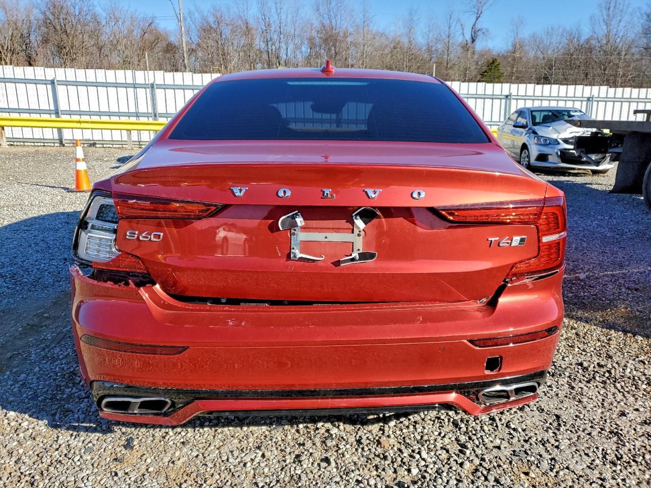 2019 Volvo S60 T6 R-Design - Image 6