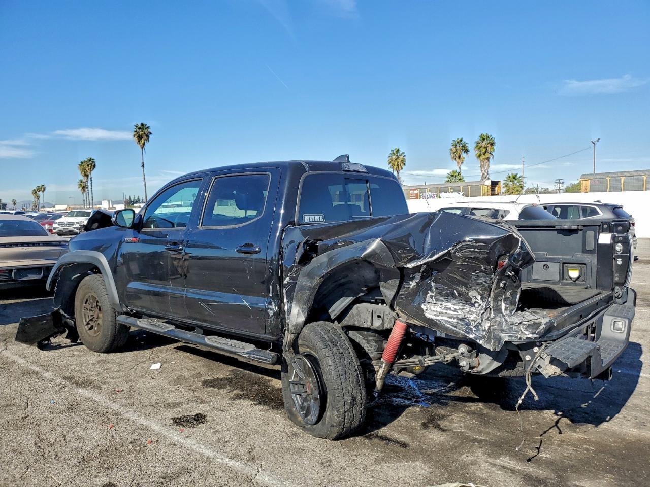 2021 Toyota Tacoma Double Cab - Фото 2