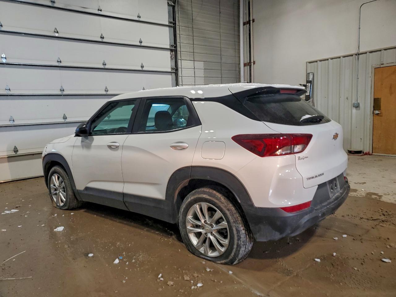 2023 Chevrolet Trailblazer Ls - Фото 2