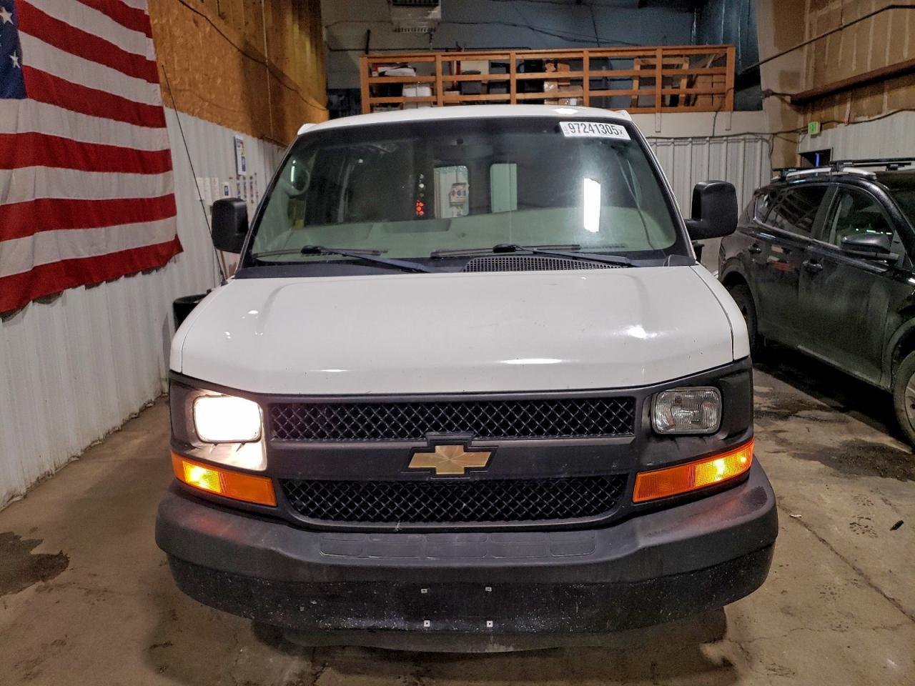 2011 Chevrolet Express G1500 - Фото 5