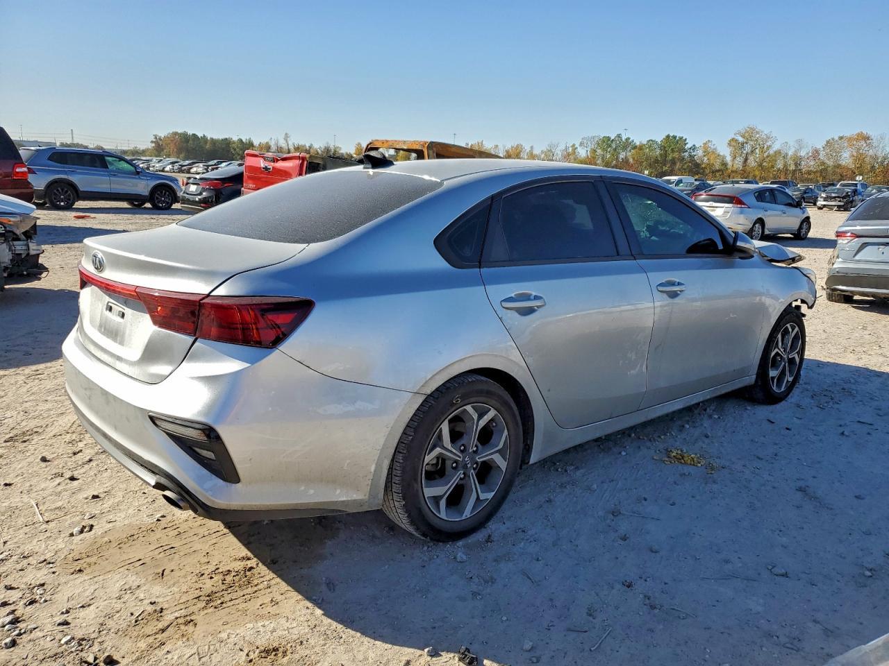 2021 Kia Forte Fe - Image 3