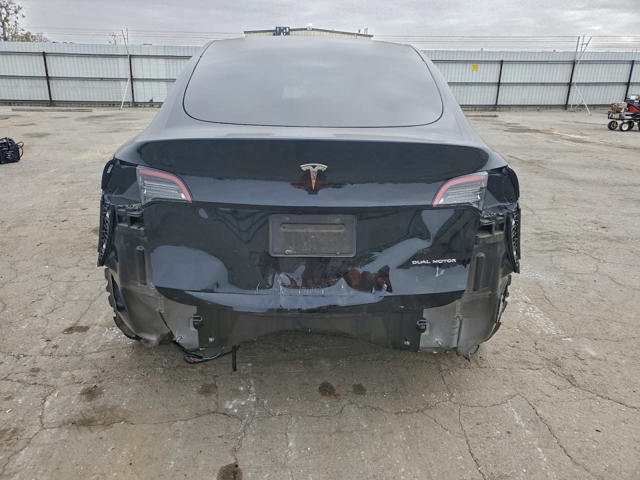 2023 Tesla Model Y - Image 6